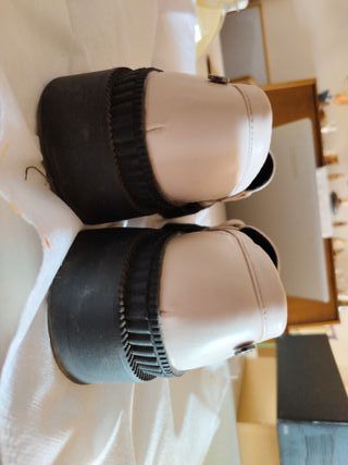 Zapatos planos Xti beige talla 38