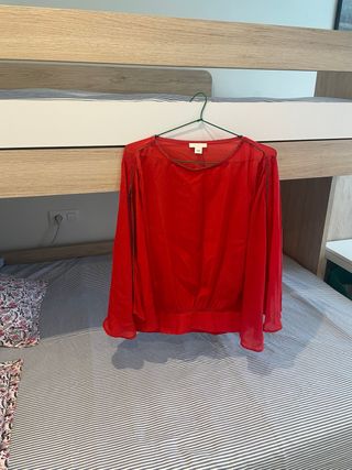 Blusa roja de fiesta