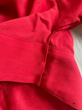 Blusa roja de fiesta