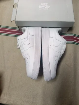 NikeAirForce 1 Low '07 White Talla 40.5