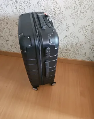 Maleta de viaje nueva 20kg 65x40x35 