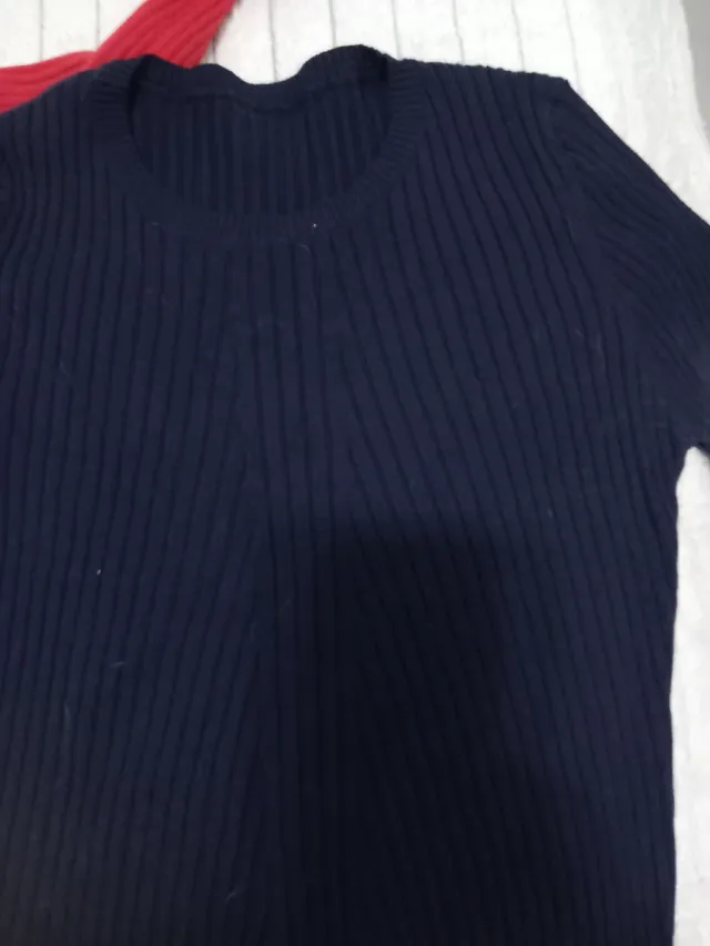 Set 2 maglioncini blu e rossi