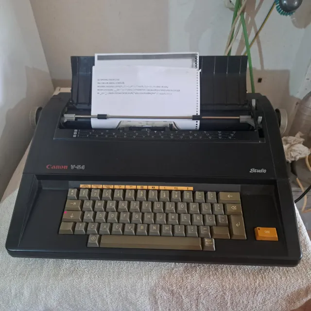 Máquina de escribir Canon V-54 Studio