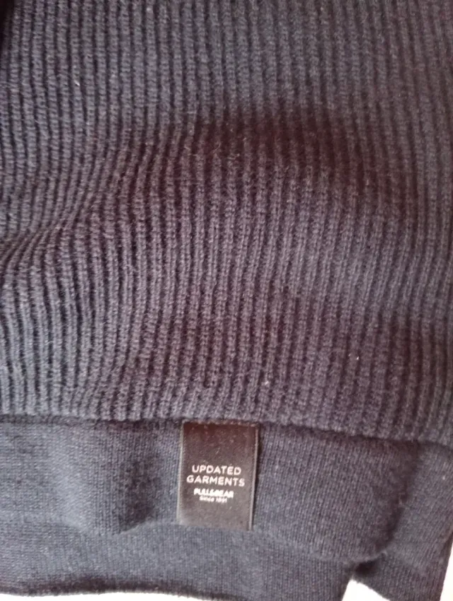 Jersey Pull&Bear azul marino canalé