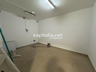 Local comercial en alquiler en Benigánim