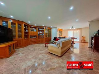 Chalet en venta en Monserrat