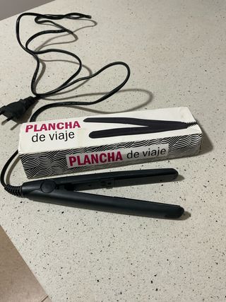 Plancha de pelo de viaje negra