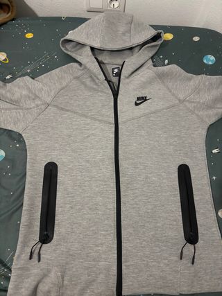 Sudadera Nike Tech Gris