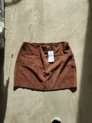 Falda pana marrón Stradivarius T.42