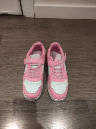 Zapatillas con ruedas talla 37