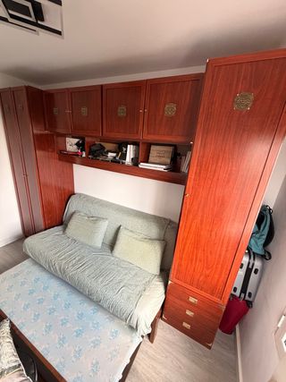 Mueble modular con sofá cama con cama extra 