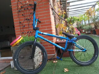 Bicicleta BMX Azul