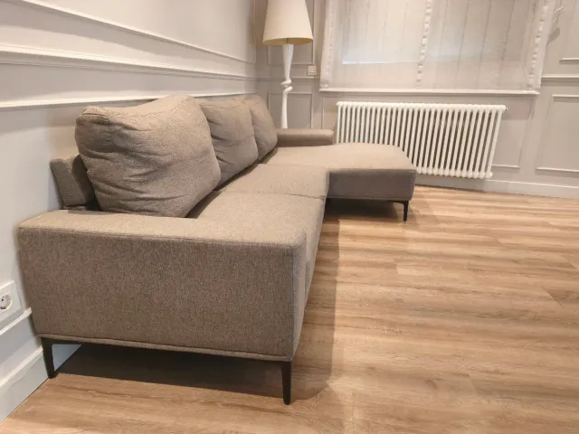 Sofá chaise longue 3 plazas gris