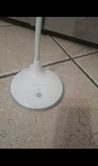 Lampada da scrivania bianca