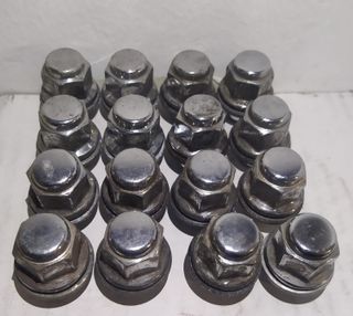 Tornillería Llantas Toyota Collar Plano