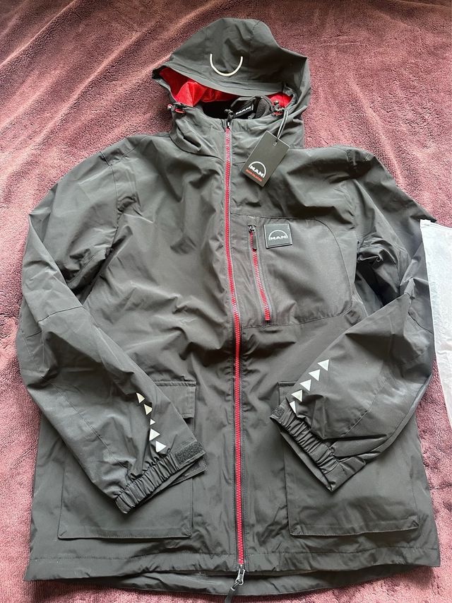 Chaqueta MAN Negra y Roja