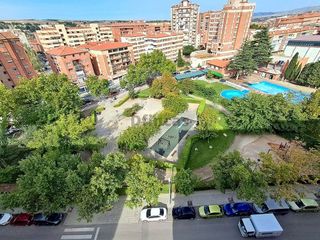 Piso en alquiler en Ensanche en Teruel