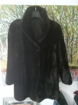 Abrigo de pelo marrón