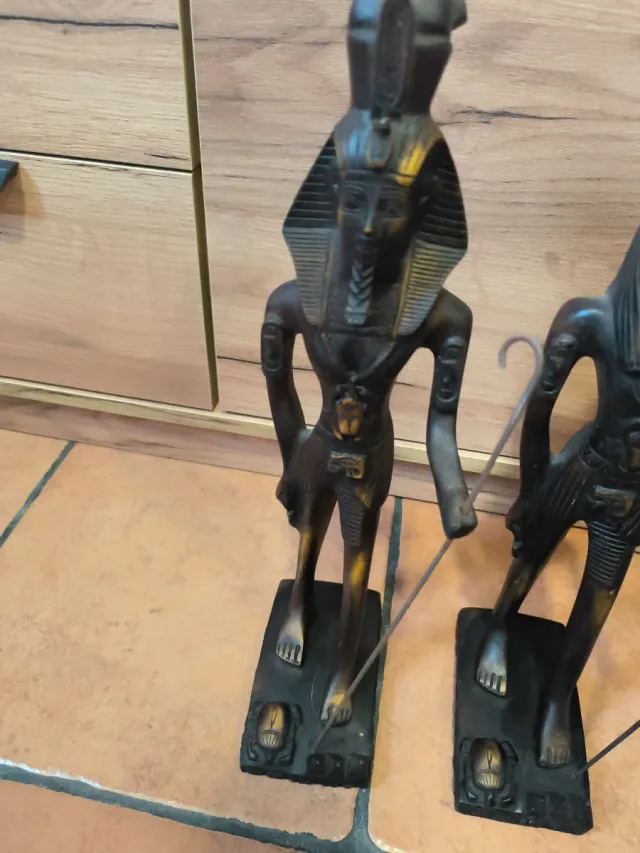 Figuras Dioses Egipcios Ramsés y Anubis