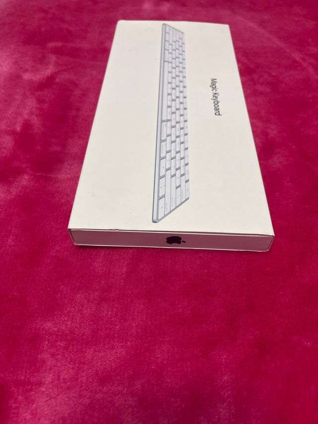 Teclado Apple Inalámbrico Plata/Blanco