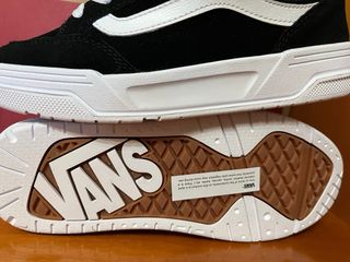 Zapatillas Vans Negras y Blancas