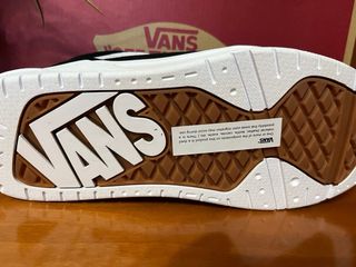 Zapatillas Vans Negras y Blancas