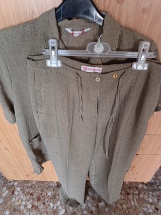Traje de chaqueta y pantalón verano mujer