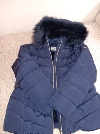 Anorak azul marino con capucha forrada talla 15/16