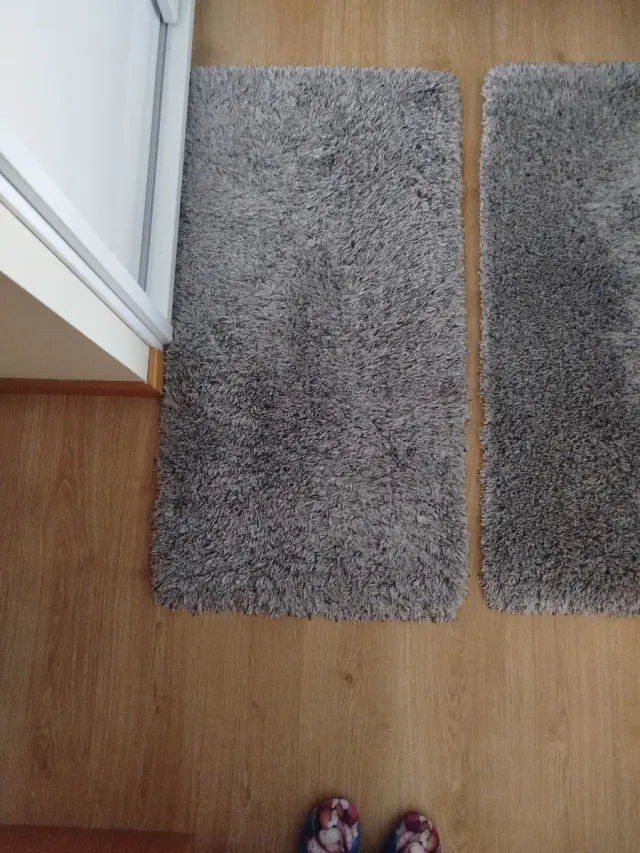 2 Alfombrs  de pelo suave gris 57*110
