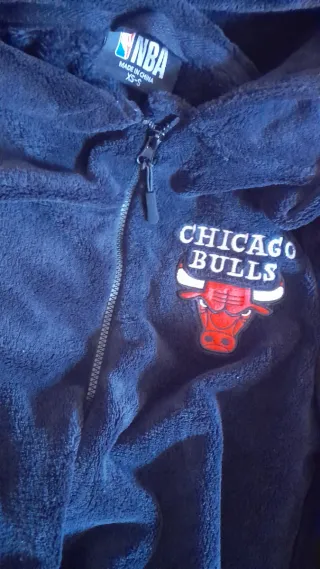 Pijama mono felpa NBA Chicago Bulls con capucha