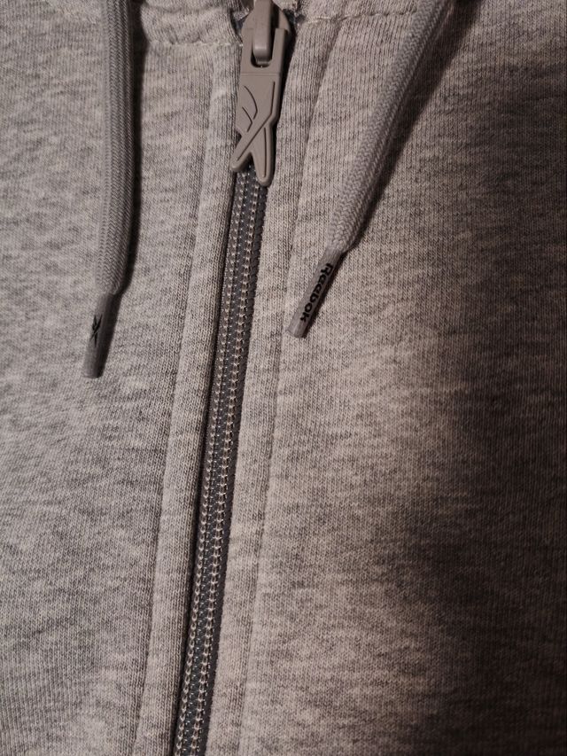 Sudadera Reebok NUEVA con Etiquetas