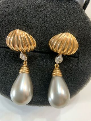 Pendientes chapados oro, Perlas Arexa gris claro