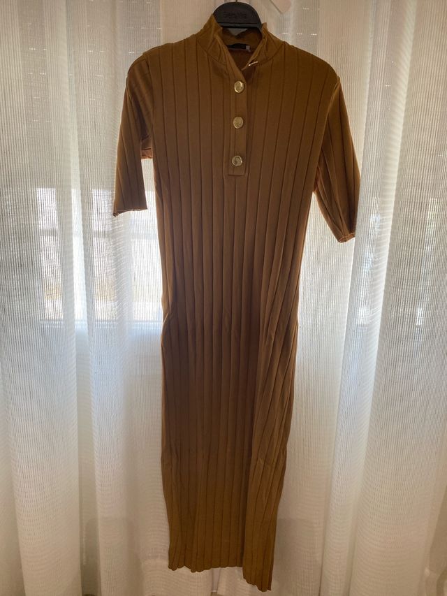 Vestido marrón de punto