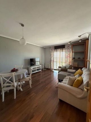 Piso en alquiler en Maria Auxiliadora - Barriada LLera en Badajoz