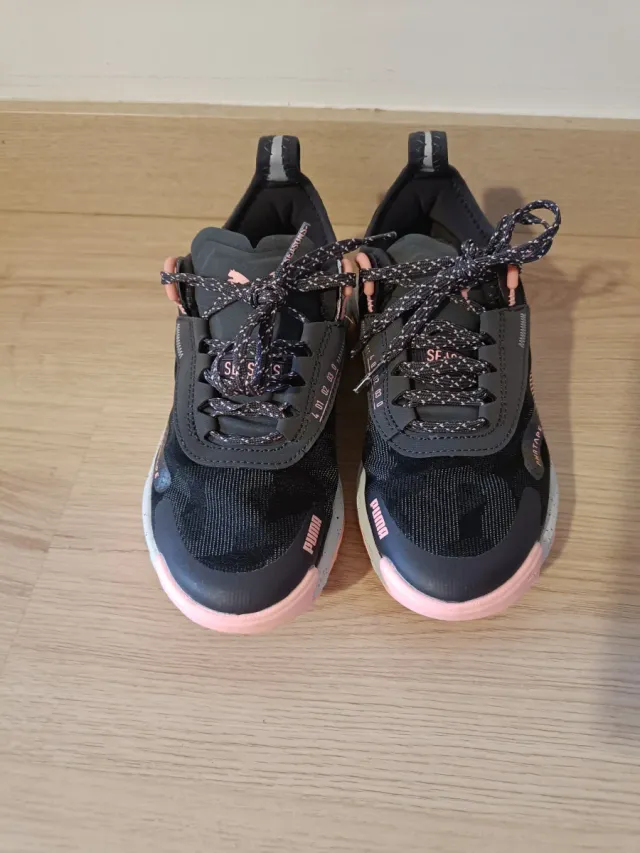 Zapatillas Puma Voyage Nitro 3 Negro/Rosa - Nuevas