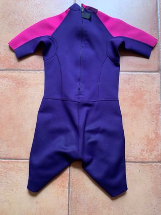 Traje corto surf OLAIAN morado y fucsia