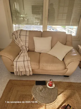 Sofá de piel 2 plazas beige