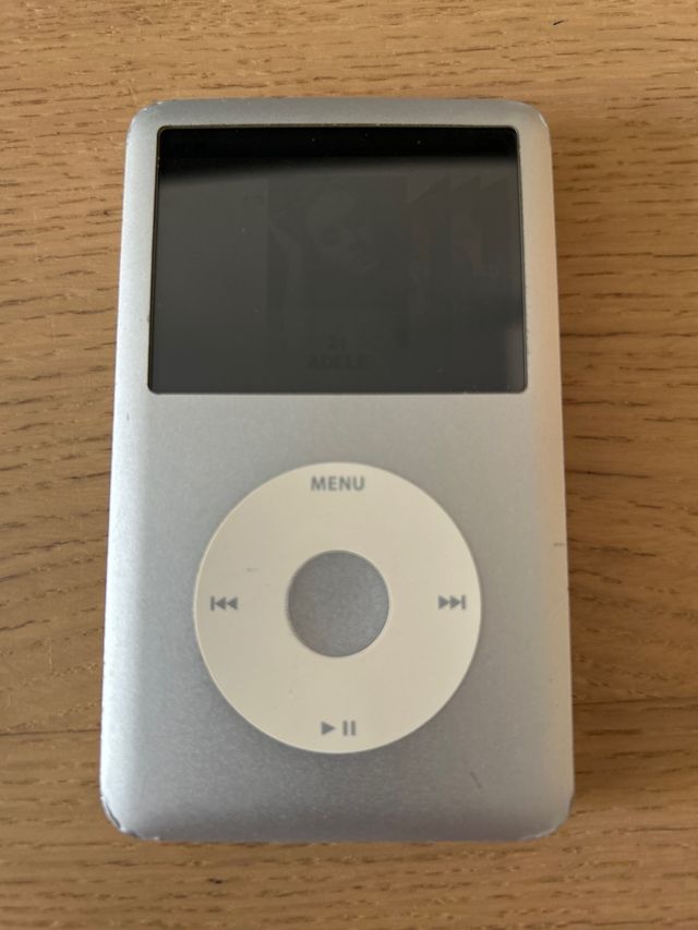 iPod Classic 120 GB Plata