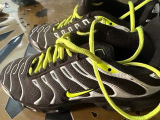 Nike TN Air Max Plus Verde y Negro