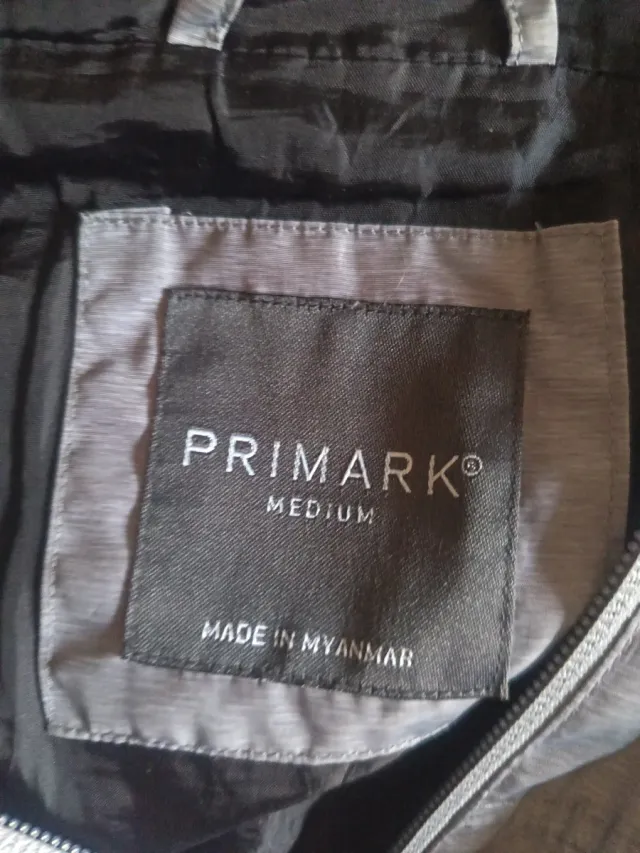 Chaqueta cortavientos gris Primark Talla M