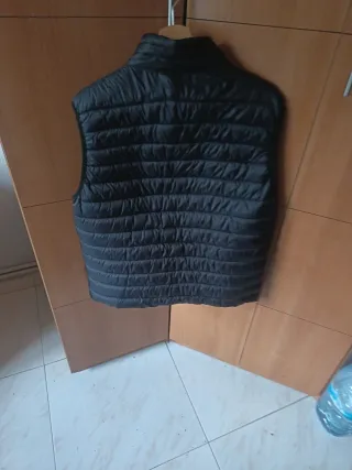 Chaleco negro talla M