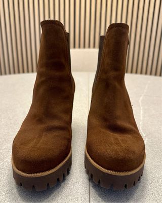 Botines de ante marrones