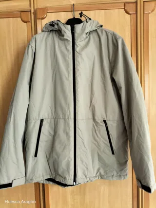 Parka Beige con Capucha, calientita