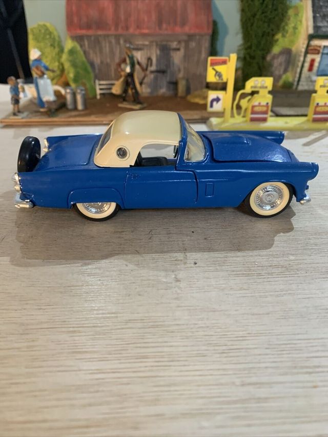 Ford Thunderbird 1957 - 1:32