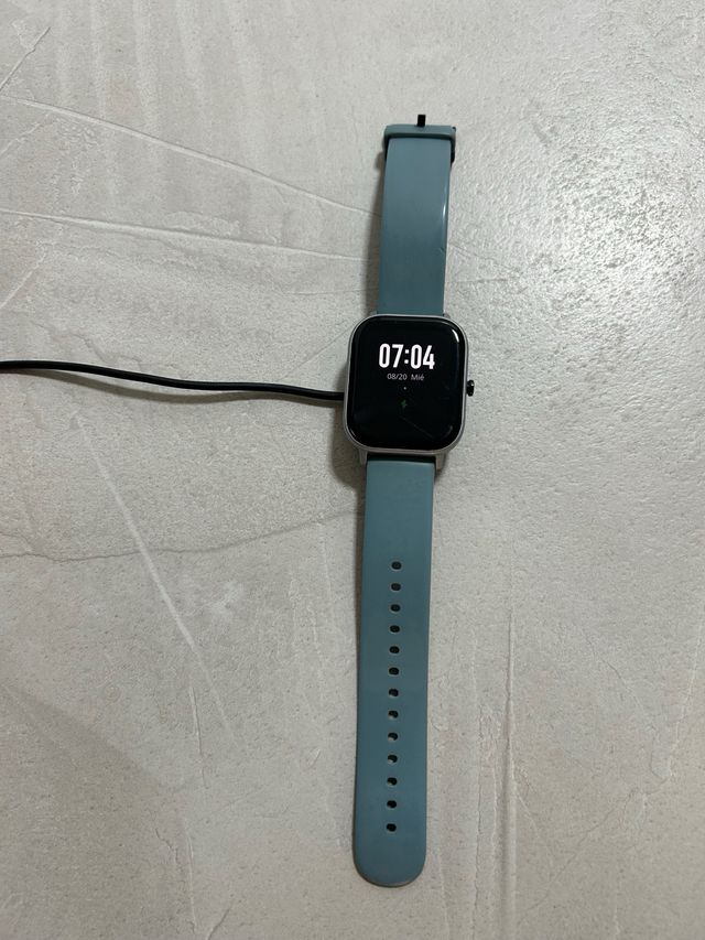 Reloj Inteligente Azul y Plateado