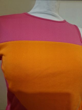 Top cut out rosa e arancione taglia M