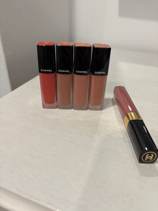Labiales Chanel sin uso.