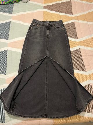 Falda larga vaquera gris Levi's