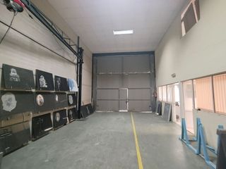 Nave industrial en venta en La Conarda en Pobla de Vallbona (la)