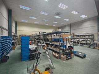 Nave industrial en venta en La Conarda en Pobla de Vallbona (la)